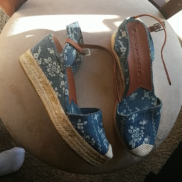 Shoes - Picture 2 of 3